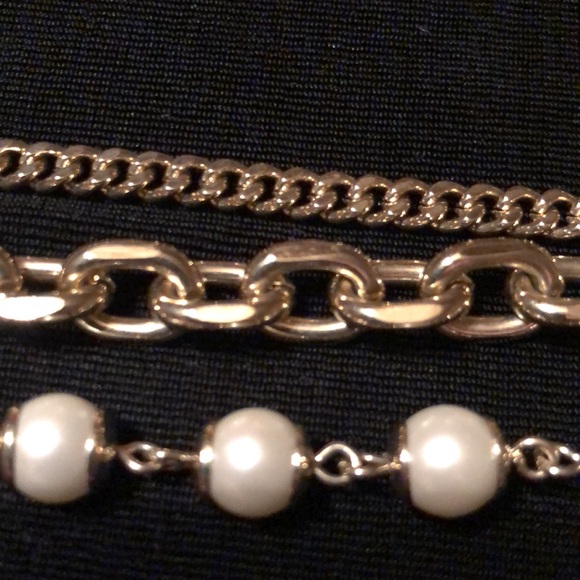 ANN TAYLOR 3-Layer Pearls & Gold Necklace Substantial & Classic Design NEW - Picture 12 of 13